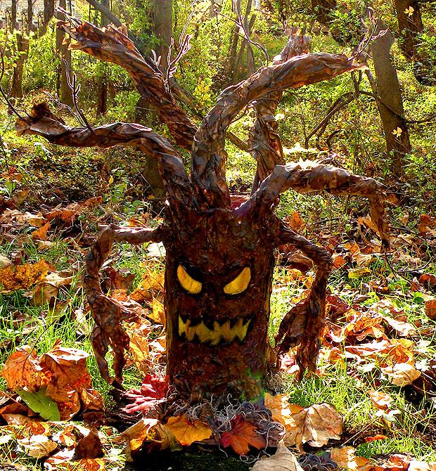 5 Really Spooky Halloween Trees Blog knak jp