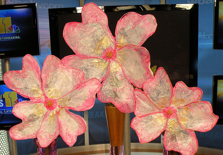 Wire Flowers with a pink center and pink petals