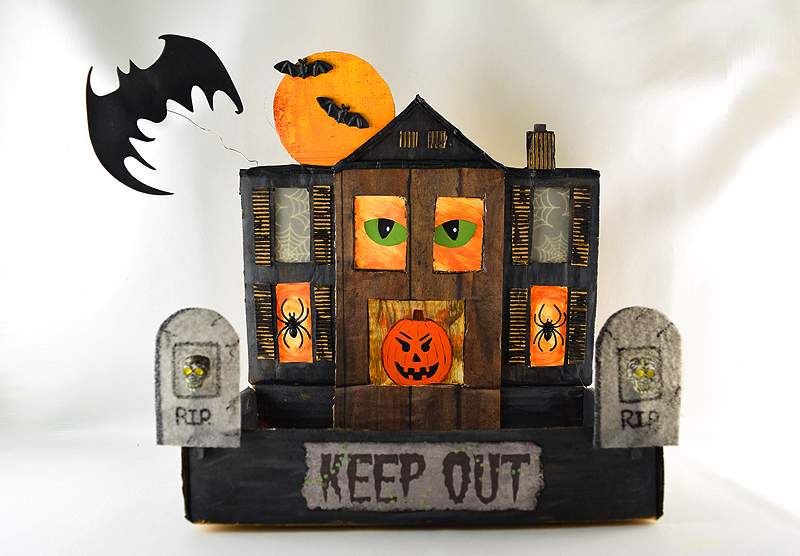 Haunted House Table Top Decoration
