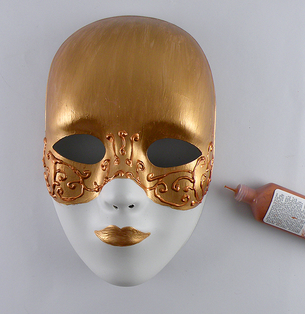 Painting gold mask