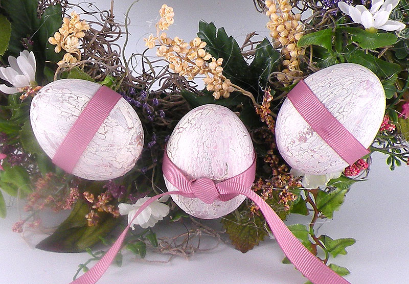 DIY Easter Wreath with Eggs